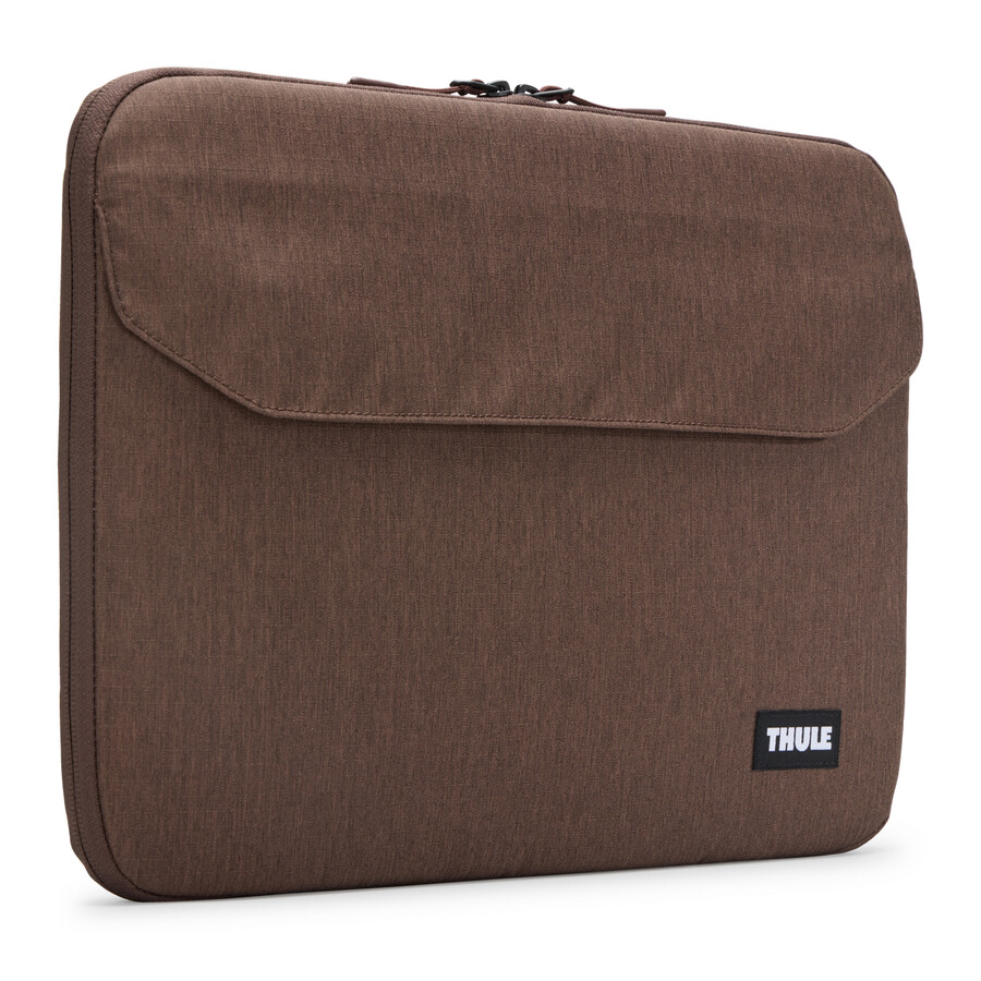 fodral till macbook pro 16 nyanserad brun
