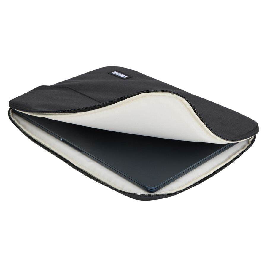 fodral till macbook air 15 svart