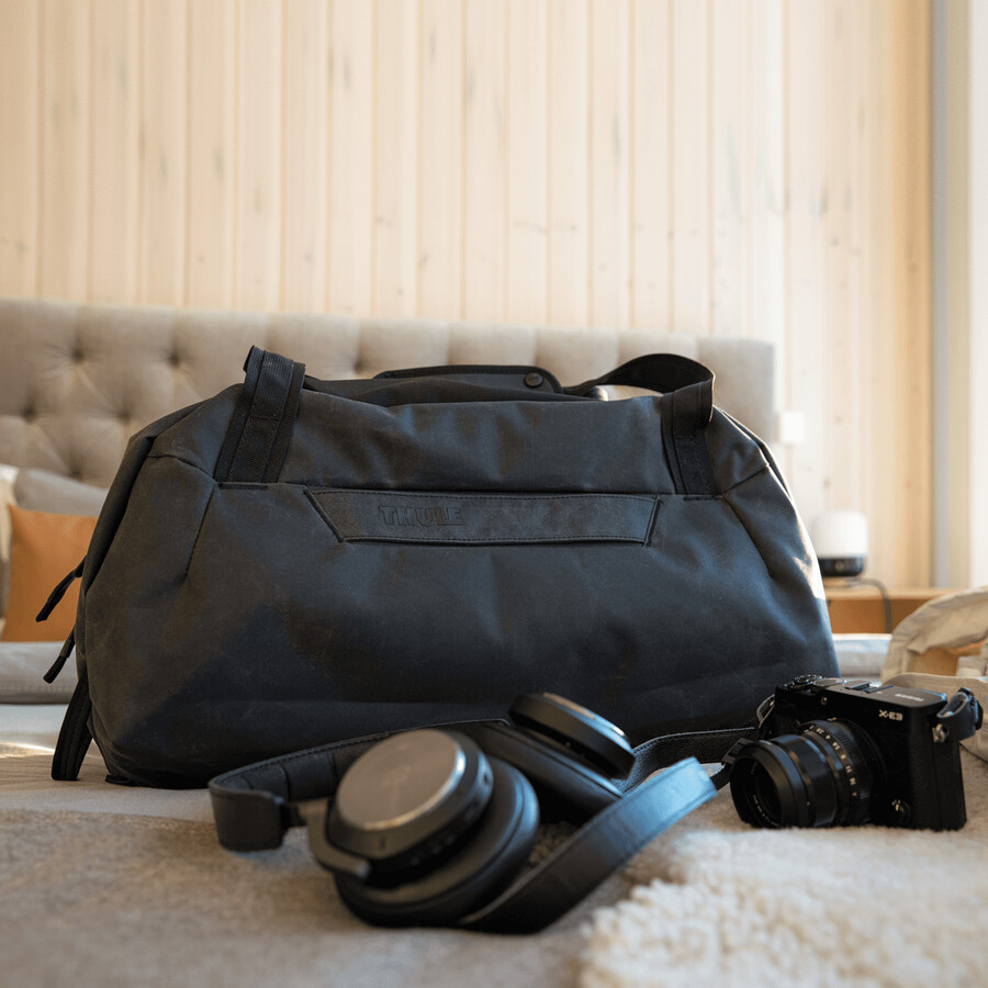 thule aion duffelväska 35l svart