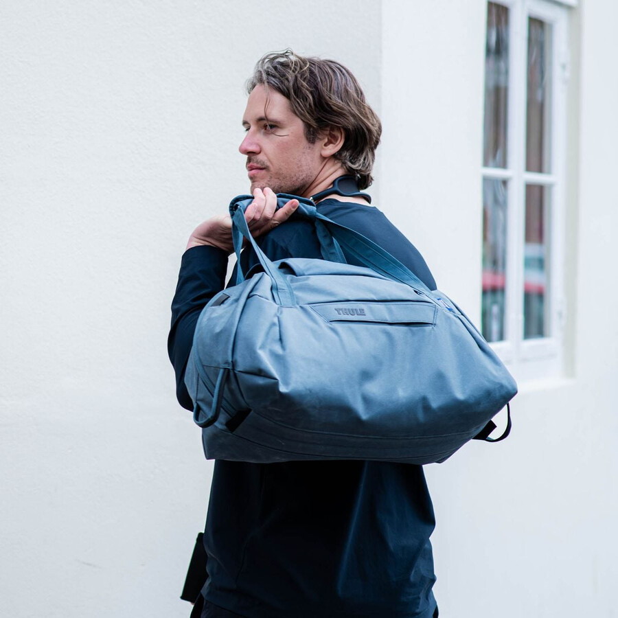 thule aion duffelväska 35l mörk skiffer