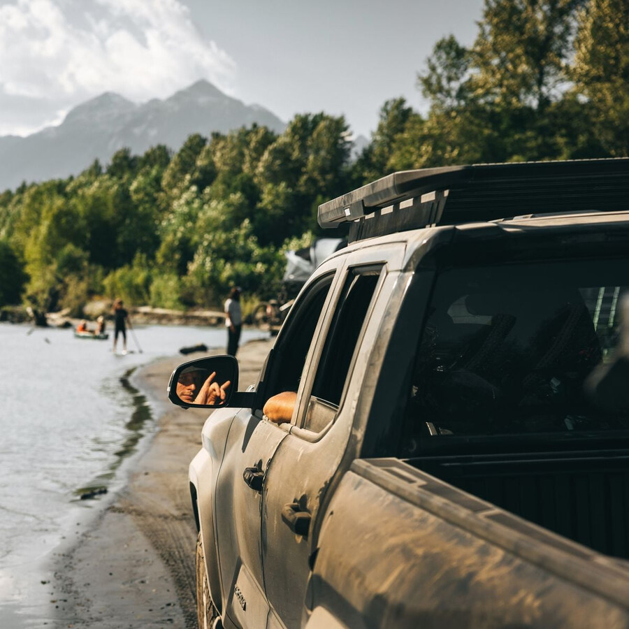 skenfäste för thule caprock takplattform. passar toyota tacoma crew cab pickup 2024-