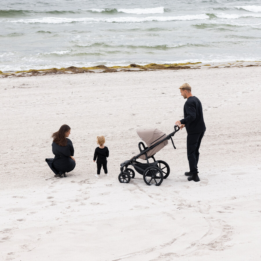 terrängvagn i tonad taupe