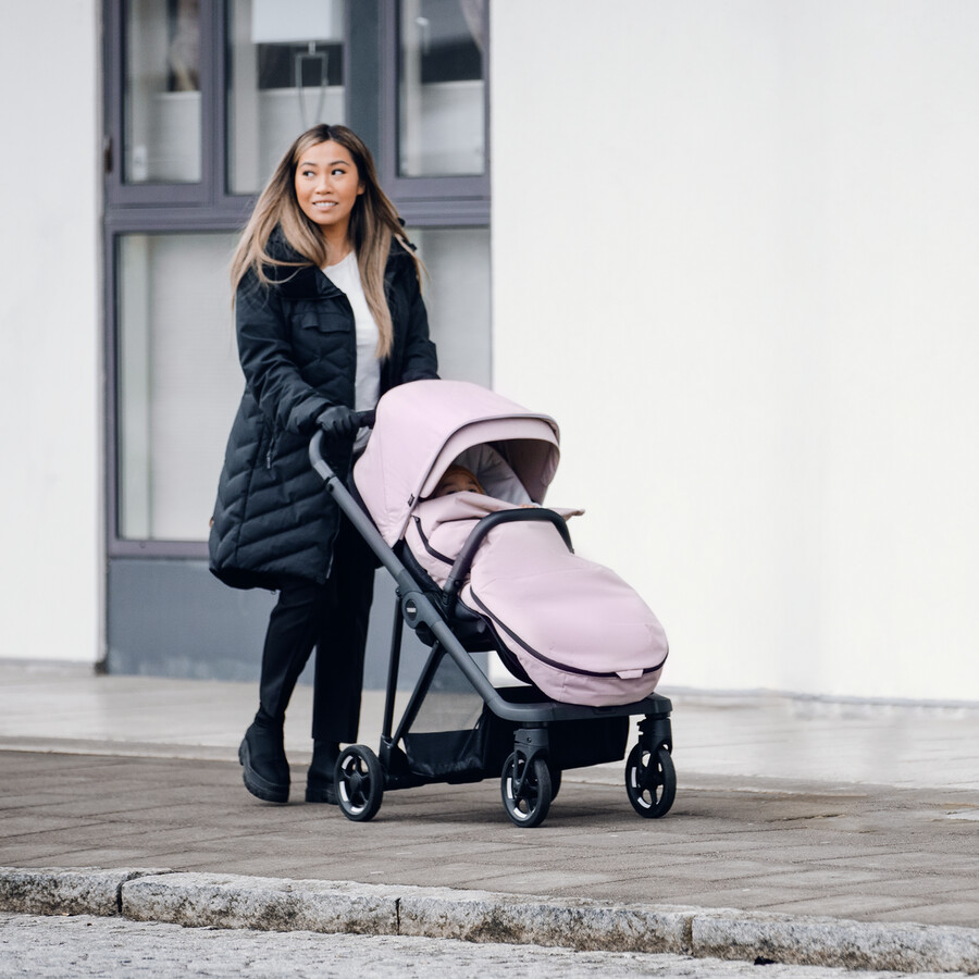 Åkpåse för barnvagn svart