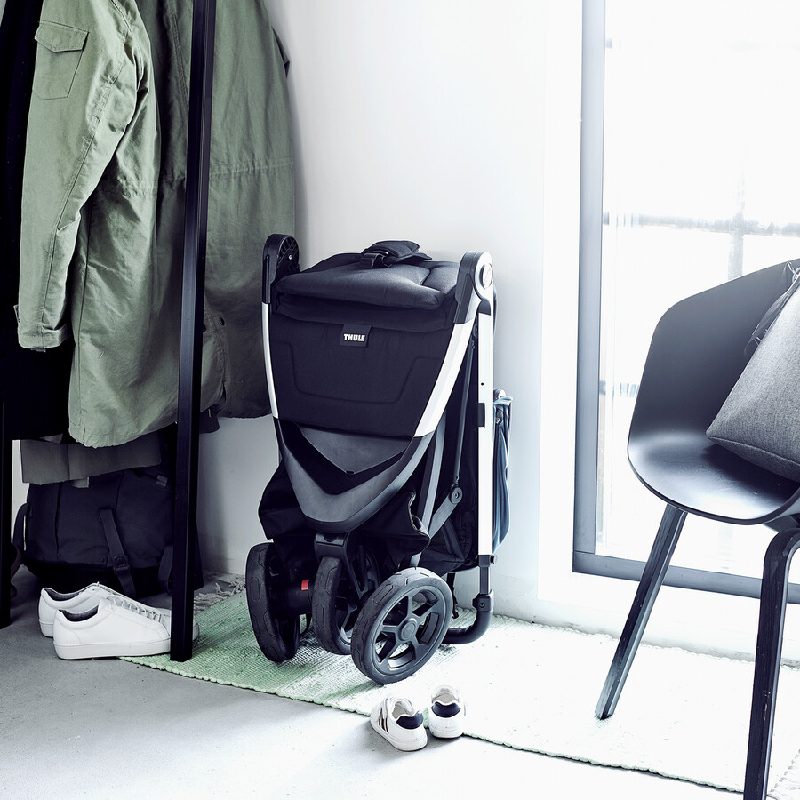 city barnvagn grå melange på svart