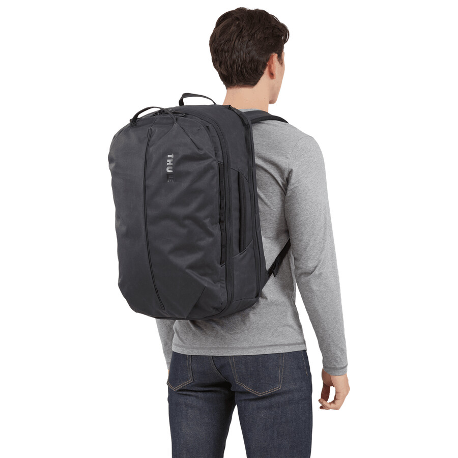 reseryggsäck 40l svart