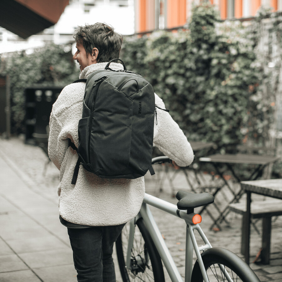 reseryggsäck 28l svart